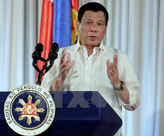 Tổng thống Philippines xin lỗi người dân vì cuộc chiến ở Marawi