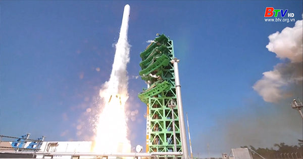 Hàn Quốc phóng tên lửa đẩy sản xuất nội địa đầu tiên