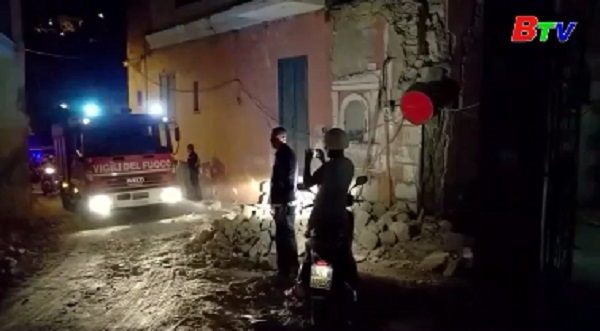 Động đất tại đảo du lịch Ischia, Italy