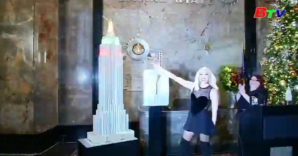 Gwen Stefani thắp sáng biểu tượng tòa nhà Empire  State