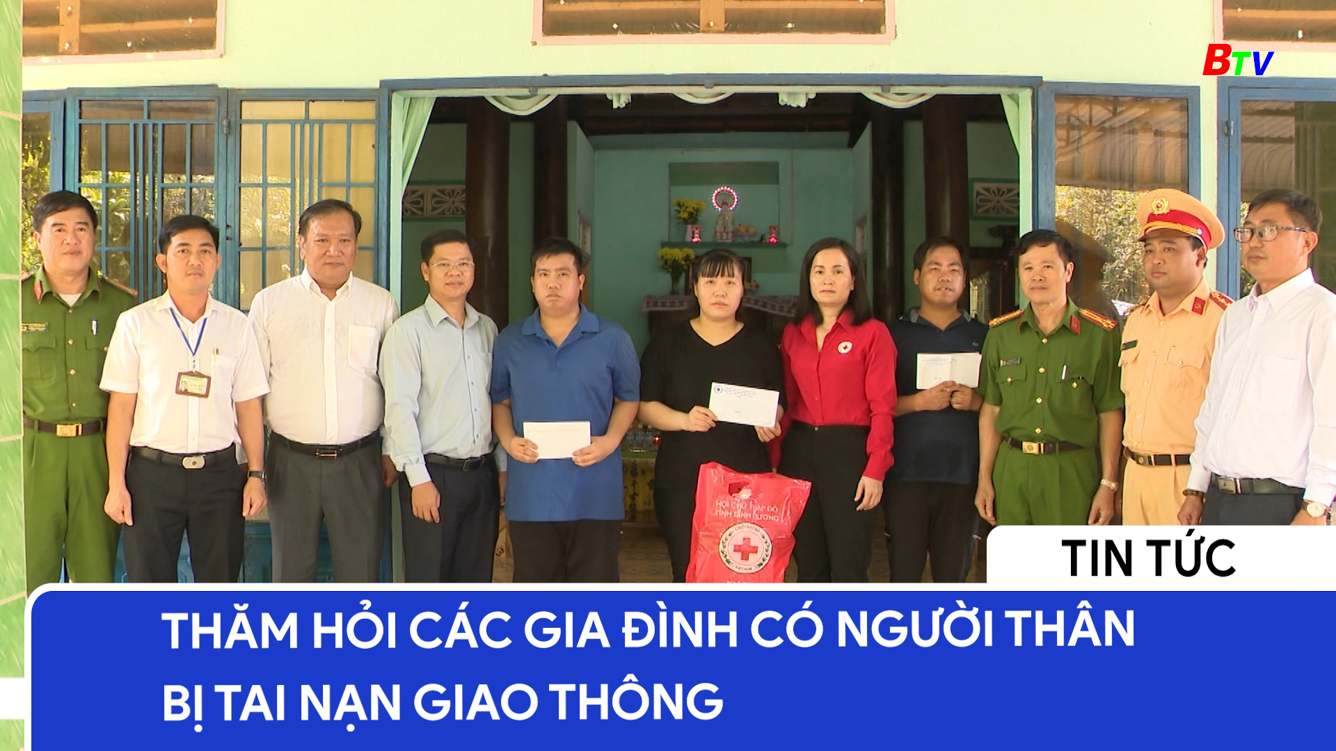 Thăm hỏi các gia đình có người thân bị tai nạn giao thông