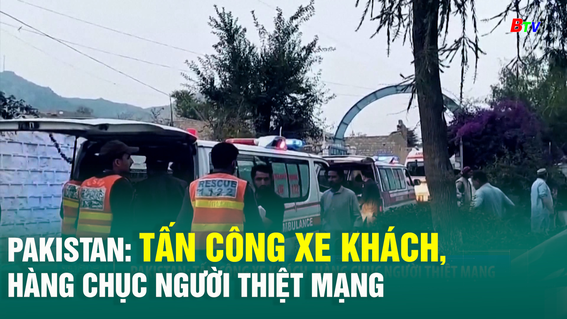 Pakistan: Tấn công xe khách, hàng chục người thiệt mạng