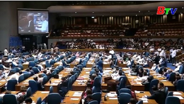Philippines thông qua việc gia hạn thiết quân luật tại Mindanao