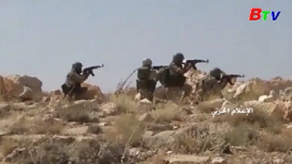 Quân đội Syria tấn công phiến quân tại khu vực giáp Liban
