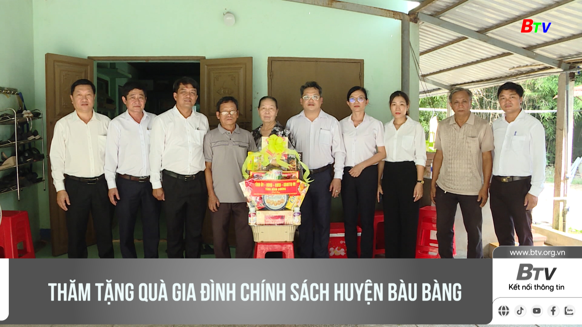 Thăm tặng quà gia đình chính sách huyện Bàu Bàng