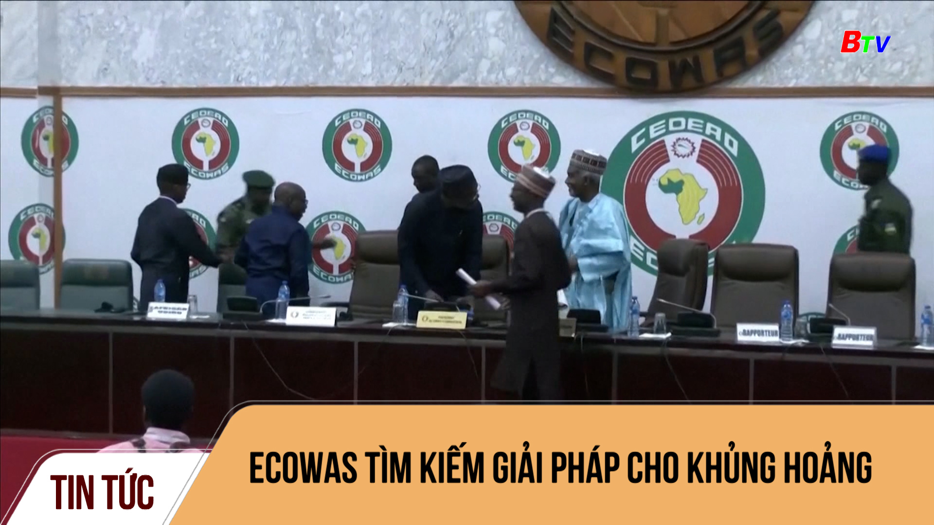 Ecowas tìm kiếm giải pháp cho khủng hoảng