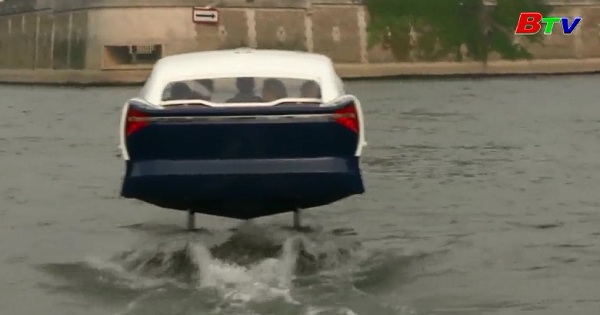 Thử nghiệm taxi bay trên sông Seine