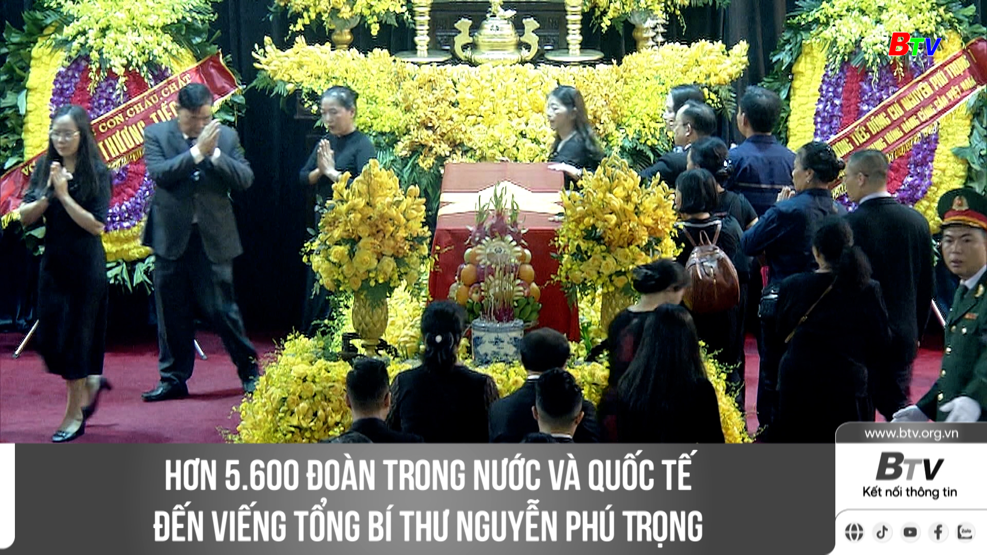 Hơn 5.600 đoàn trong nước và quốc tế đến viếng Tổng Bí thư Nguyễn Phú Trọng 