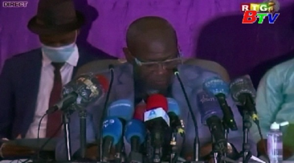 Ông Alpha Conde tái đắc cử Tổng thống Guinea