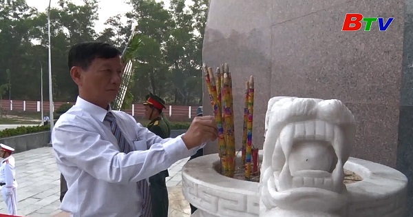 Huyện Bàu Bàng tổ chức lễ viếng nghĩa trang liệt sỹ