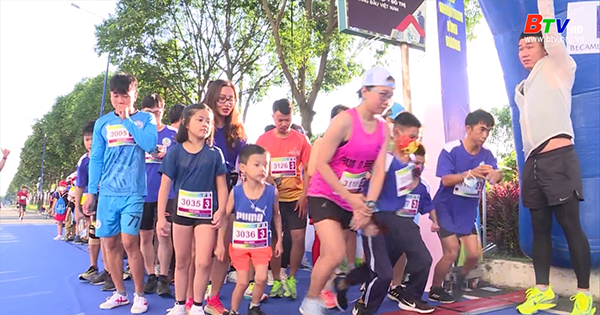 Sôi nổi Giải bán Marathon Bình Dương năm 2022