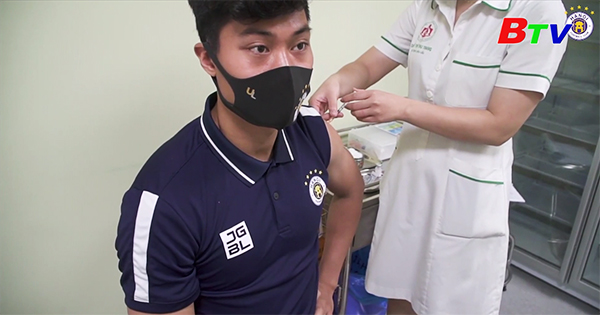 Vaccine là giải pháp để V-League trở lại