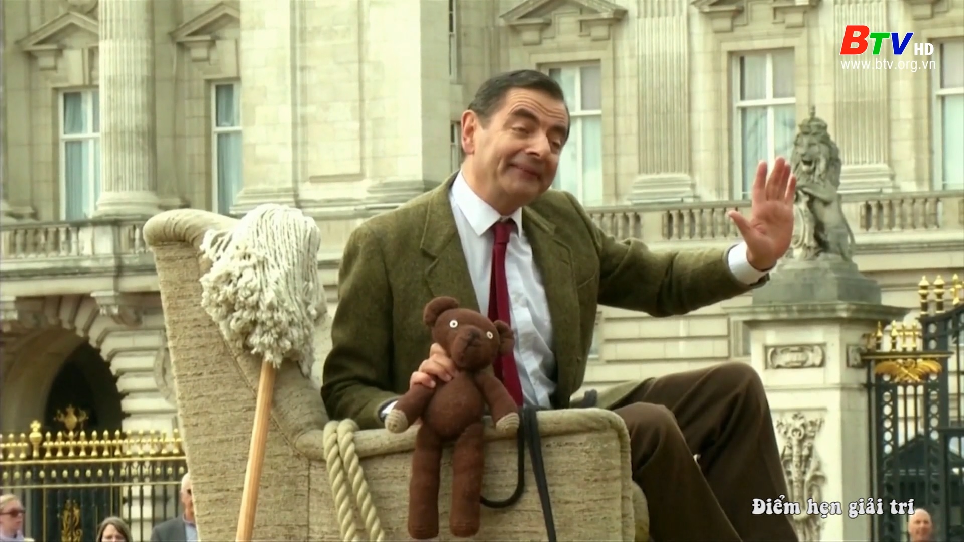 Ngôi sao phim MR.Bean tái xuất trong Man VS Bee