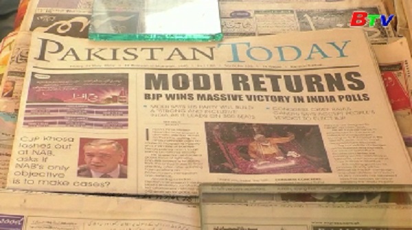 Ấn Độ-Pakistan thử bom, tên lửa, hai Thủ tướng điện đàm