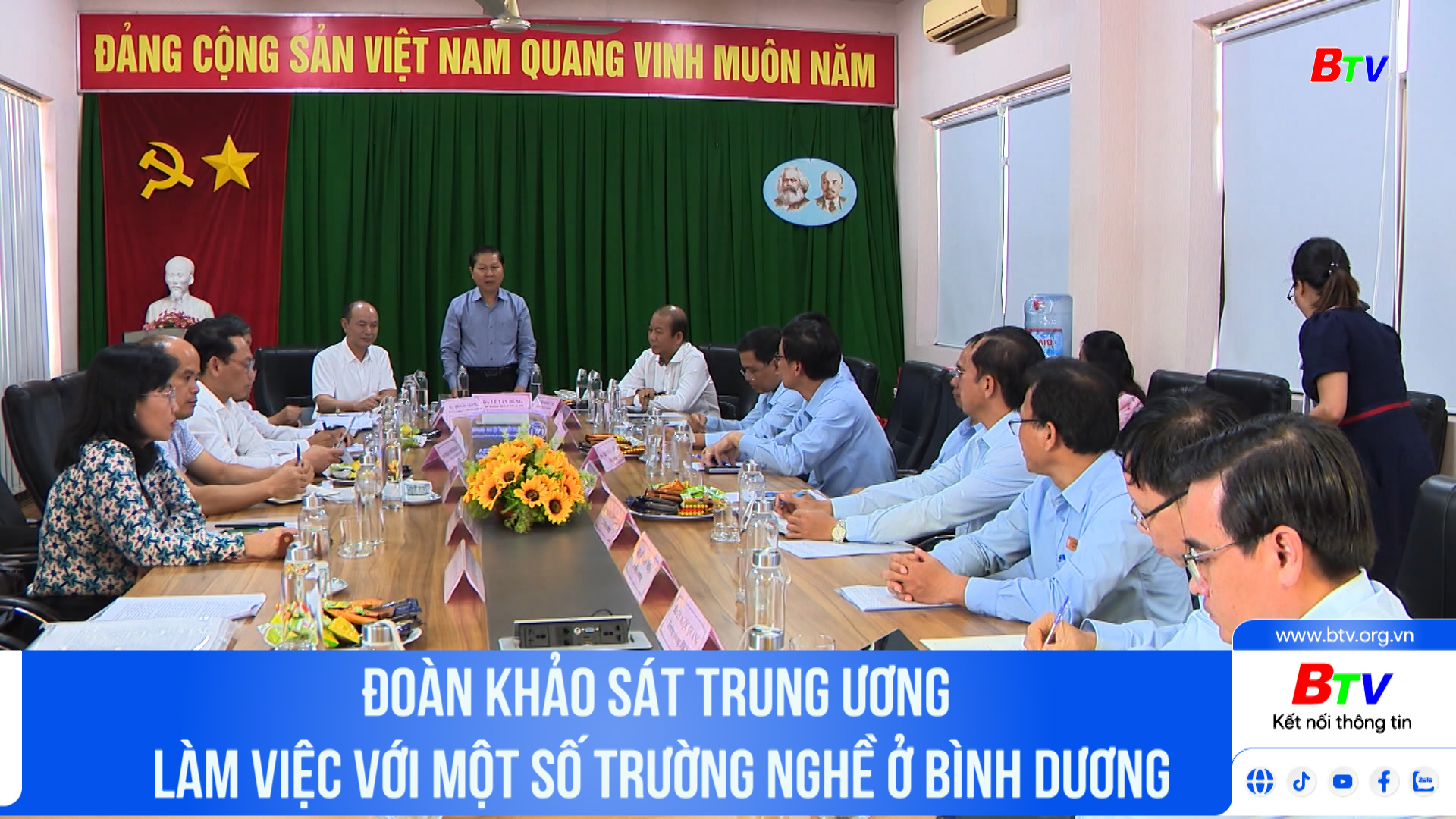 Đoàn khảo sát Trung ương làm việc với một số trường nghề ở Bình Dương