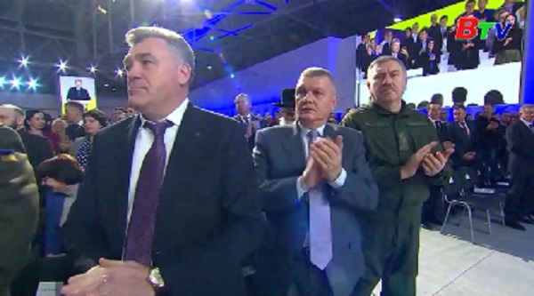 Tổng thống Petro Poroshenko tuyên bố tái tranh cử