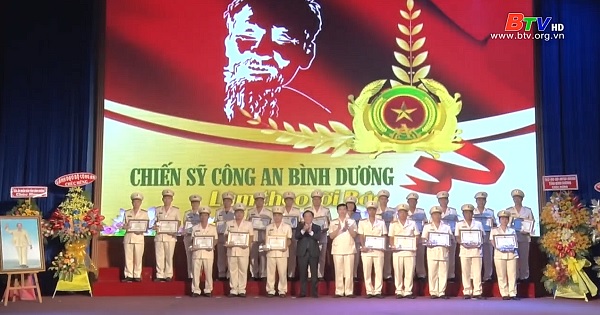 Công an tỉnh Bình Dương long trọng tổ chức Lễ kỷ niệm 60 năm Ngày Truyền thống Lực lượng CSND Việt Nam